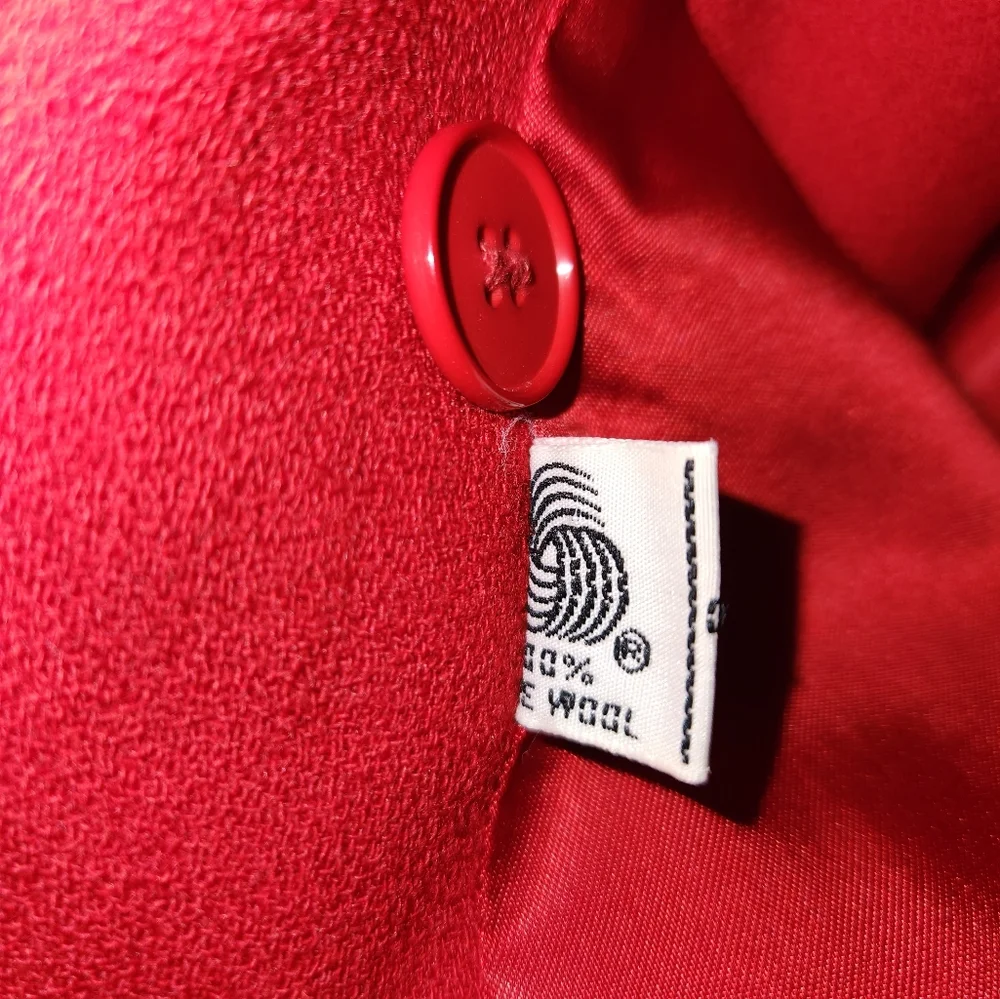 Christian Dior Red Fitted Wool Blazer with Tailored Silhouette Size 10